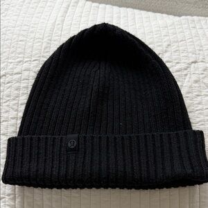 Lululemon Athletica Black Ribbed Beanie